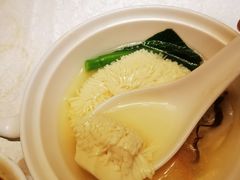 鲜松茸菊花豆腐-青岛香格里拉·香宫中餐厅
