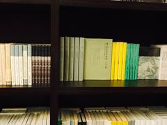 -钟书阁(松江泰晤士小镇店)