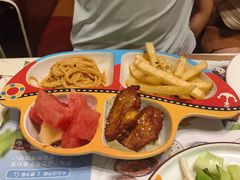 -意卡菲·欢乐聚会餐厅(华侨店)