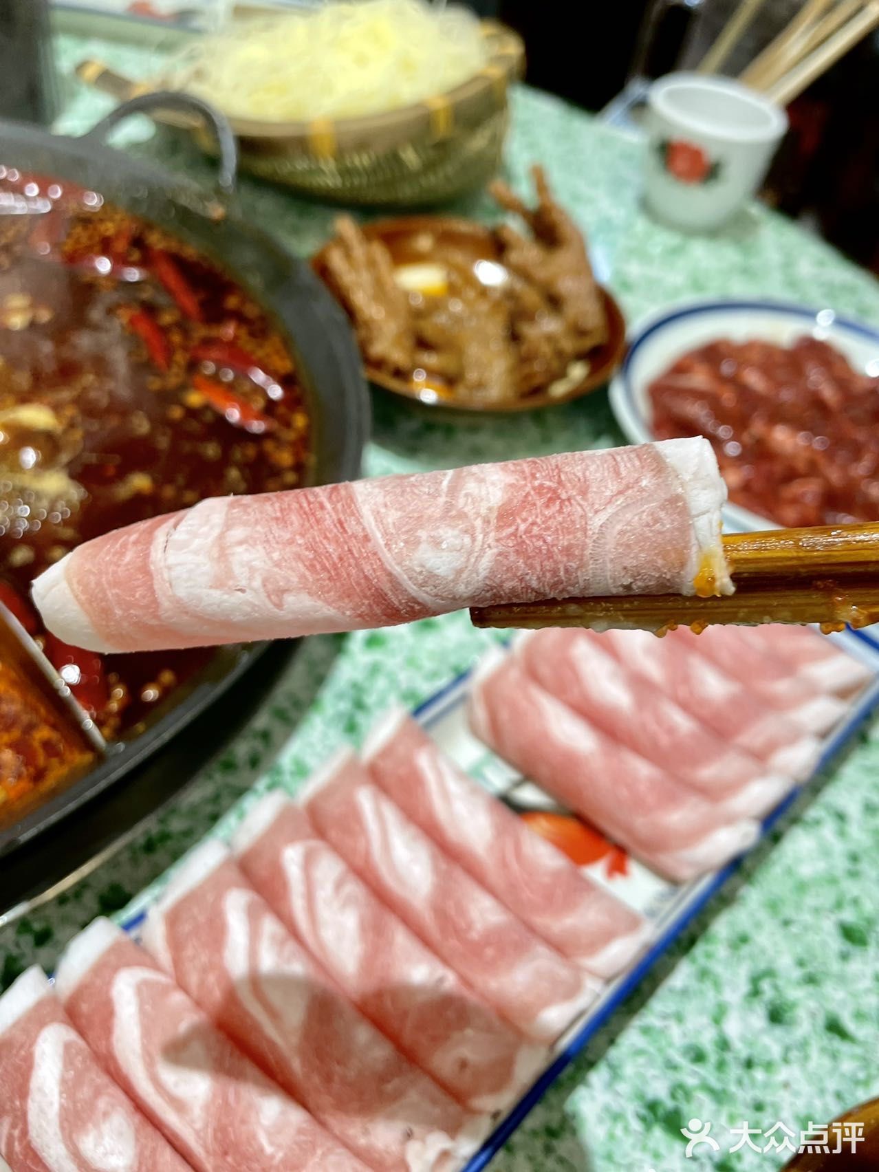 魔都必吃的鸿姐老火锅｜开在闹市的烟火气
