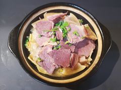 腊肉笋煲-缘来聚·徽菜名店(黄山宏村店)