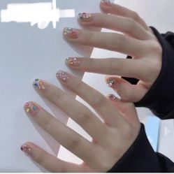 -悦指间美甲美睫