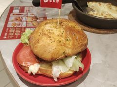 -必胜客(威高广场店)
