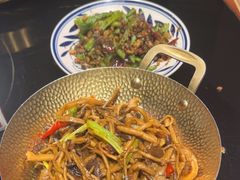 -川流不息·地道川菜·小龙虾(新松江路店)