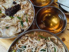 -正宗杨记普洱酸醋米线(总店)