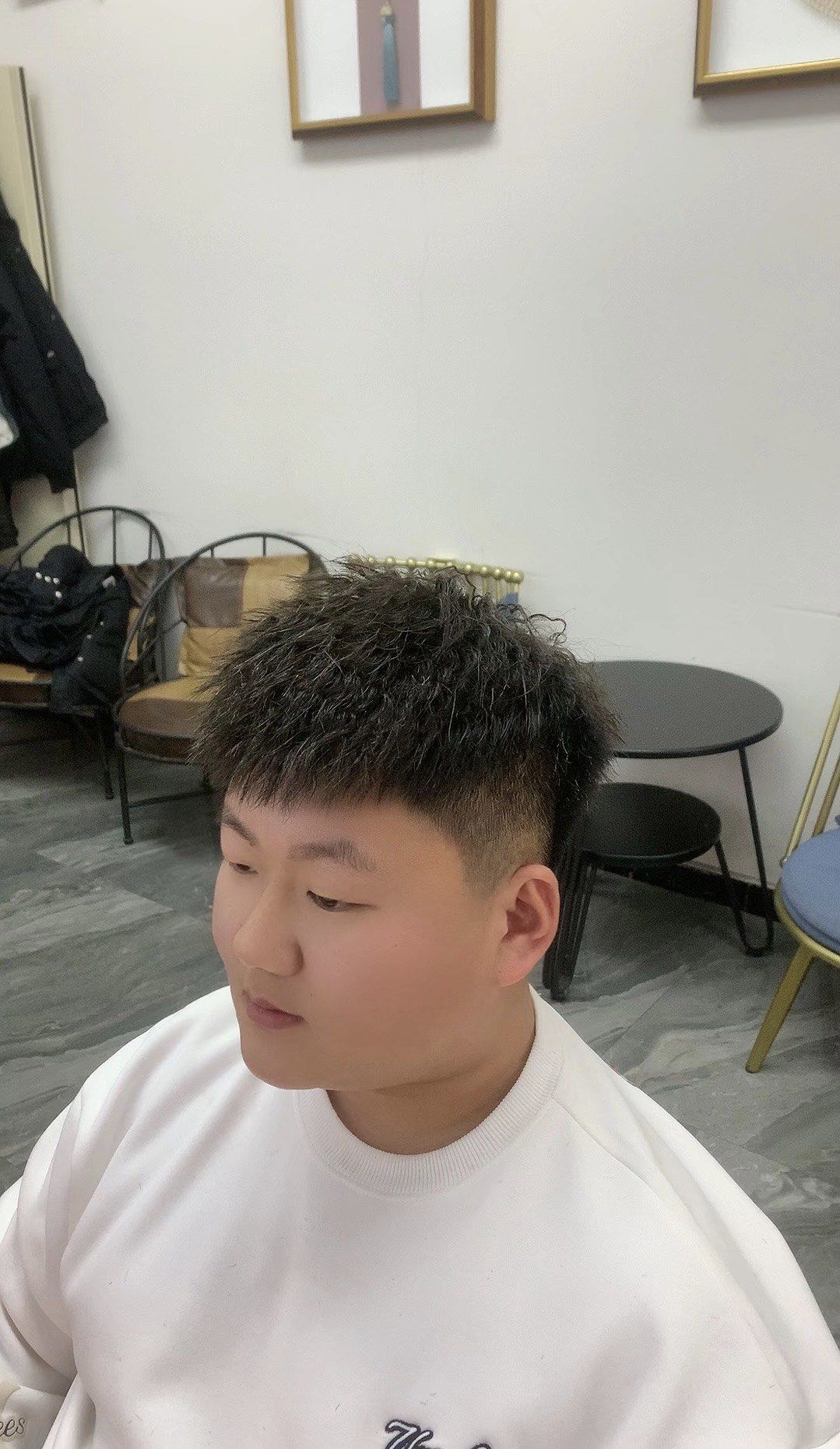 适合所有男生脸型的发型 烟花烫谁烫谁好看