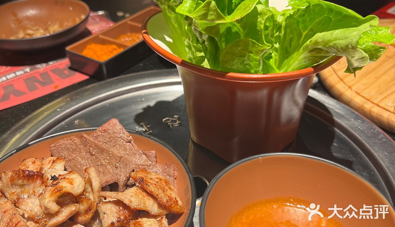 中华广场这个烤肉真好吃，团购套餐还优秀！