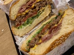 -The Habit Burger Grill 哈比特汉堡(复兴soho店)