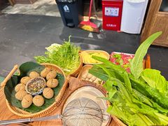 -野山舂·贵州现舂酸汤火锅(鸿通城店)