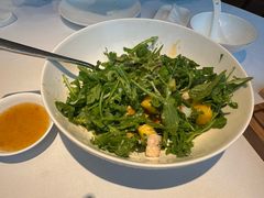 温泉蛋芝麻菜沙拉-粤界(望京金辉店)