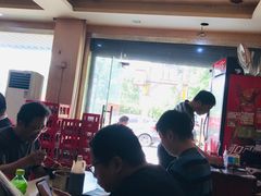 -小龙大肉面馆