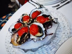 法国吉拉多生蚝佐鲟鱼籽酱-Le Bistrot de Racine