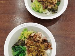 秘制脆皮猪脚饭-陆长玖古法猪脚饭(玄风桥店)