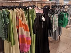 -H&M(鹏欣水游城店)