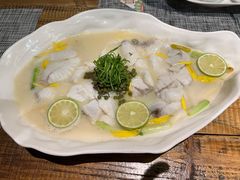 招牌小藕烩鲈鱼-艺术食堂(创意料理)