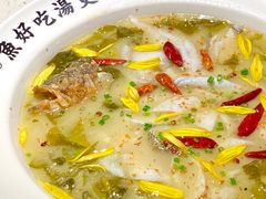 -江渔儿酸菜鱼·拔草餐厅(虎门君乐汇店)