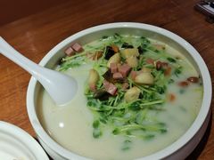 -鱼亨小鲜酸菜鱼(大信店)