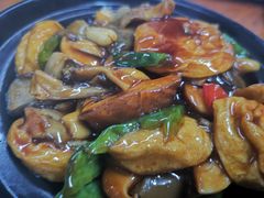 -胡子饮食店