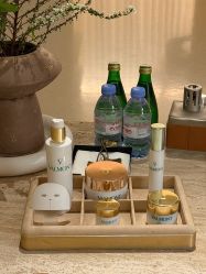 -依霖 艺术 SPA