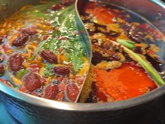 -鹿鸣山草本茶香火锅(园西路店)