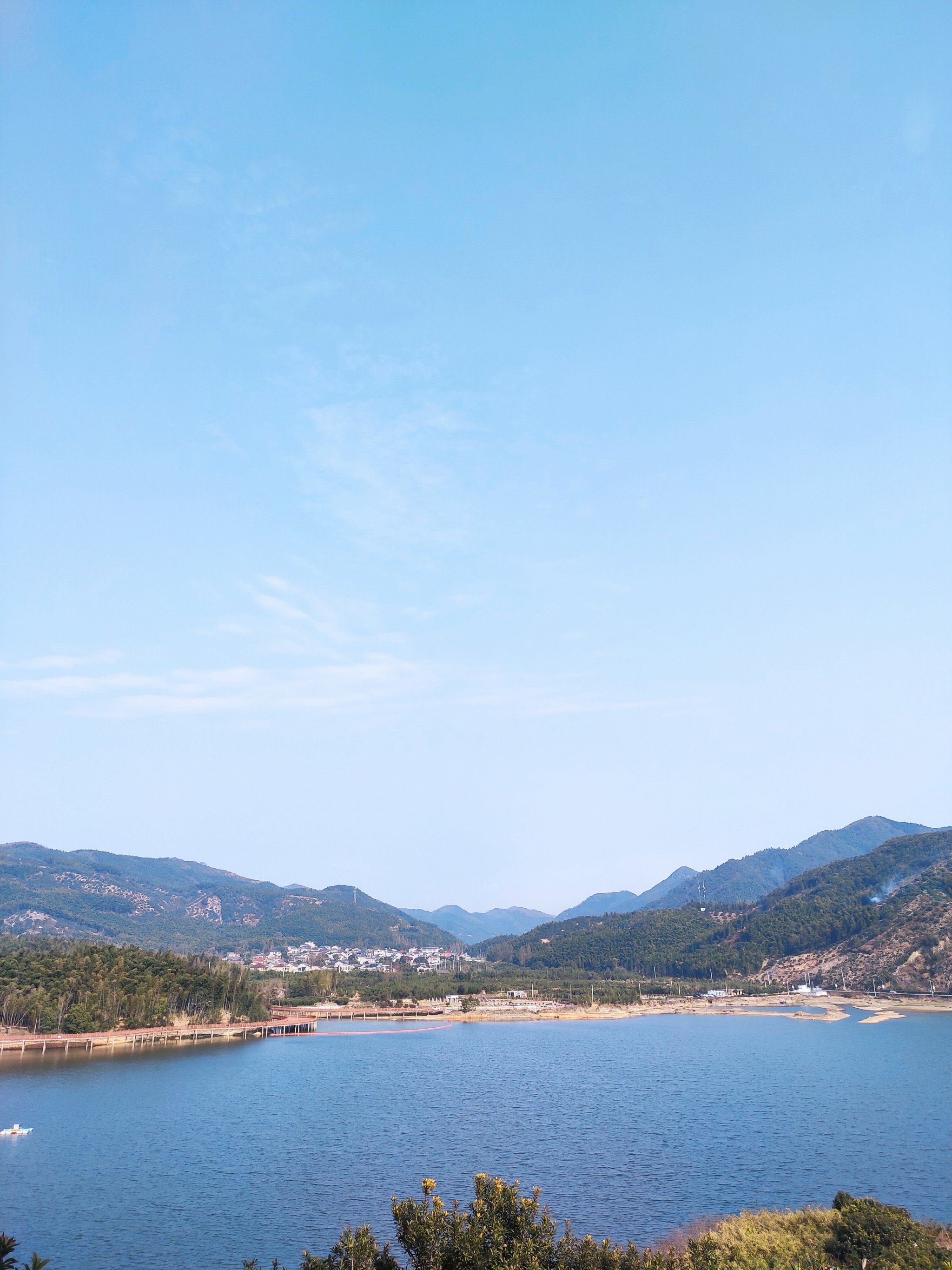 跟家人逛下云湖