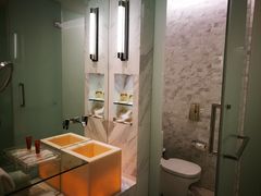 -上海滴水湖皇冠假日酒店