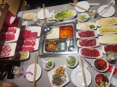 -海底捞火锅(曹安公路店)