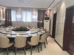 -宾朋海鲜特色美食餐厅·纯手工鲅鱼水饺(兴海路店)