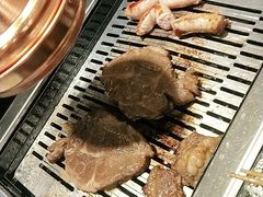 -臻牛烤肉