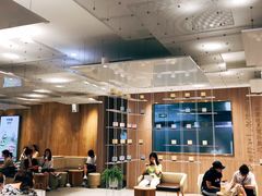 大堂-奈雪的茶(湖滨银泰in77C区PRO店)