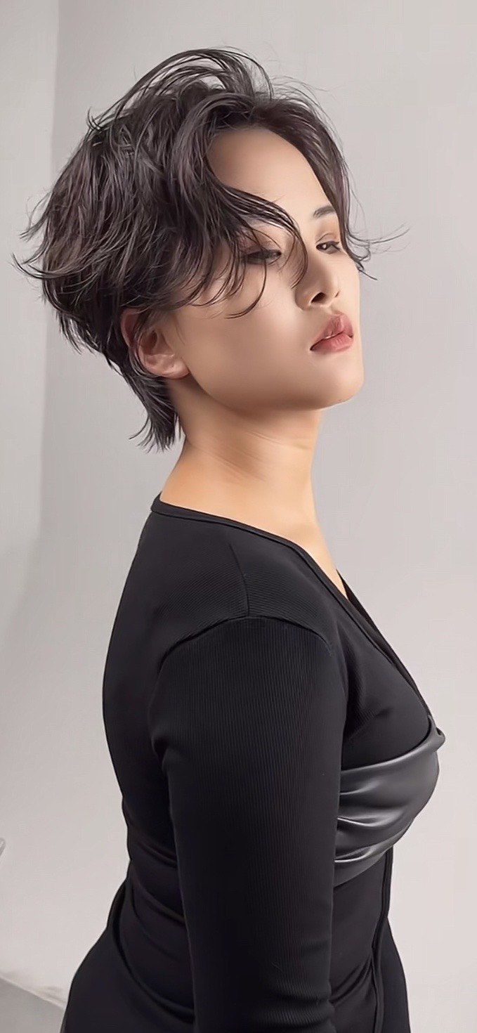 女士动感发型 好看易打理 简单个性