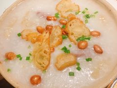 -新大咀港式茶餐厅(宝山万达店)