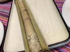 -香巴拉云南餐厅(华莱坞店)