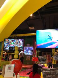 -蹦蹦跳跳(新奥购物中心店)