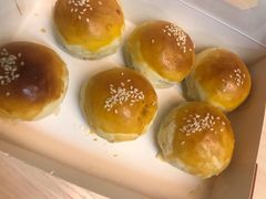 豆沙蛋黄酥-闻酥园(大慈寺店)
