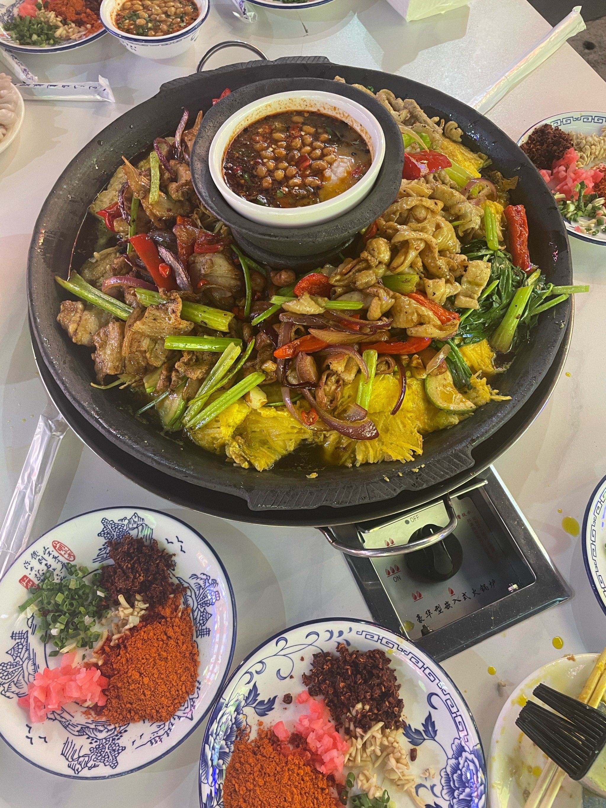 织金土烙锅
太好吃了,来了几次了