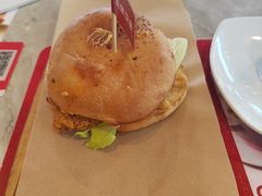 黄金三脆多汁鸡堡-必胜客(蜀山万象汇店)