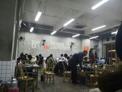 大堂-咏勝锑锅麻辣烫(净居寺路总店)
