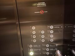 -LV路易威登(王府井半岛酒店)