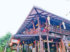 -Dash Teak House