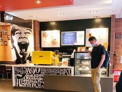 -麦当劳(汉口火车站候车室店)