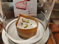 -VERIE BAKEHOUSE