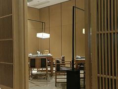 大堂-鱼鲜饭香·招牌汽锅剁椒鱼头王