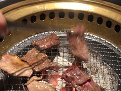 -山川小町·极番烧肉(新地假日广场店)