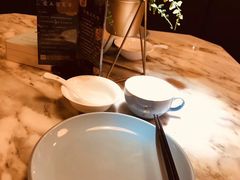 餐具摆设-东南里湖景餐厅·新闽菜(浦西万达店)