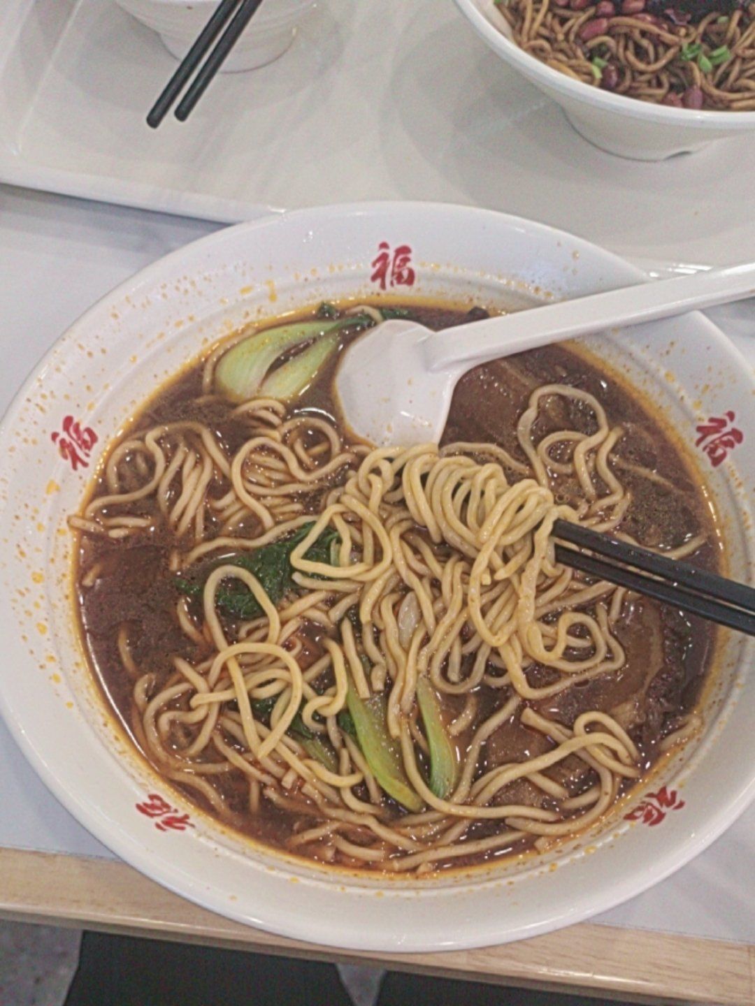 超大碗大肉面