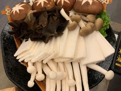 -湊湊火锅·茶憩(打浦桥日月光店)