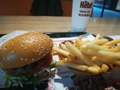 -The Habit Burger Grill 哈比特汉堡(复兴soho店)