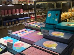 -顶东面包花园·生日蛋糕(世博店)