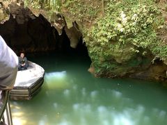 -怀托摩萤火虫洞